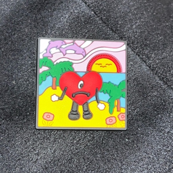 Bad bunny album cover charm - Picture 7 of 7